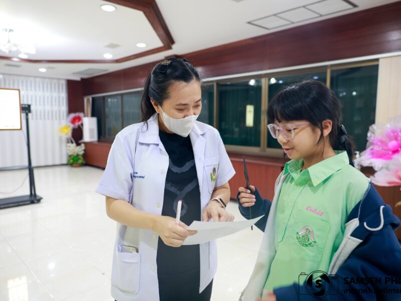 ตรวจสุขภาพนักเรียนระดับชั้นมัธยมศึกษาปีที่ 1 โดยคณะแพทย์ศาสตร์ ภาควิชากุมารเวชศาสตร์ โรงพยาบาลมาราธิบดี วันพฤหัสบดีที่ 4 ธันวาคม 2568