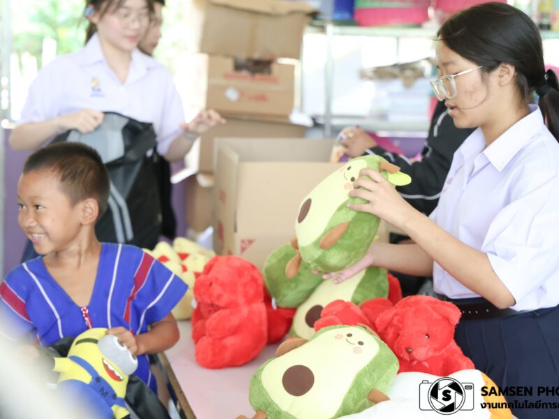 กิจกรรมปันน้ำใจ สู่โรงเรียนตำรวจตระเวนชายแดน ณ ศูนย์การเรียนตำรวจตระเวนชายแดนอินทรีอาสา ตำบลป่าเด็ง อำเภอแก่งกระจาน จังหวัดเพชรบุรี วันศุกร์ที่ 6 มีนาคม 2569